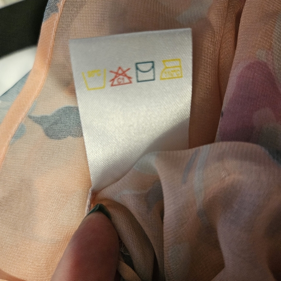 NWT Kismet sleveless sheer blouse. XL - Picture 5 of 7